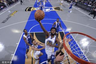 沉着冷静的 沉着冷静的