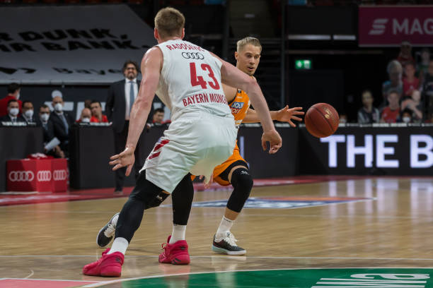 表现出色 表现出色